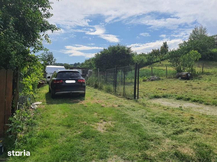 Teren de 428 mp, în Troianu