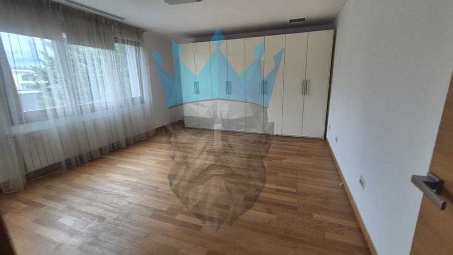 Duplex cu 5 camere cu Piscina în Voluntari