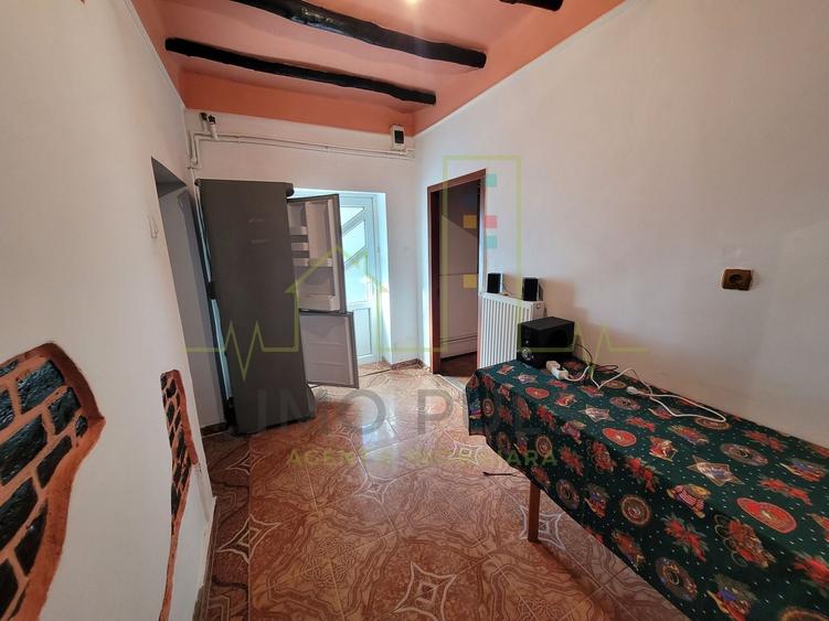 Casă individuală cu 5 camere cu Canalizare în Dâmbovița