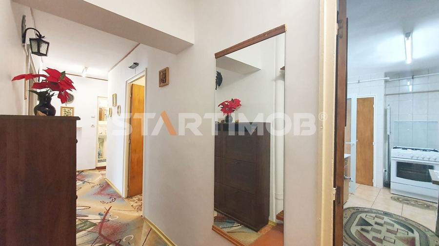 Apartament cu 4 camere decomandat, mobilat în Centrul Civic