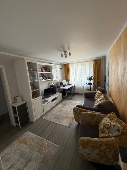 Apartament cu 4 camere semidecomandat, mobilat în Nicolae Grigorescu