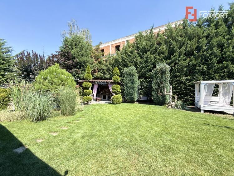 Casă individuală cu 5 camere cu Piscina în Giroc