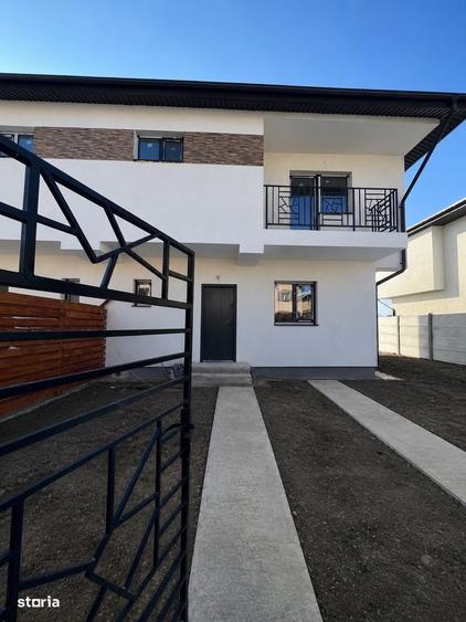 Casă cu 4 camere cu Teren 200 Mp în Central