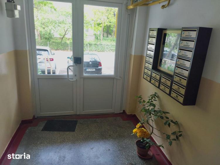 Apartament cu 4 camere semidecomandat în Țiglina 3