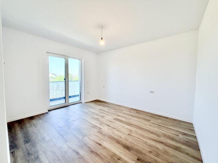 Duplex cu 4 camere cu Canalizare în Moșnița Nouă
