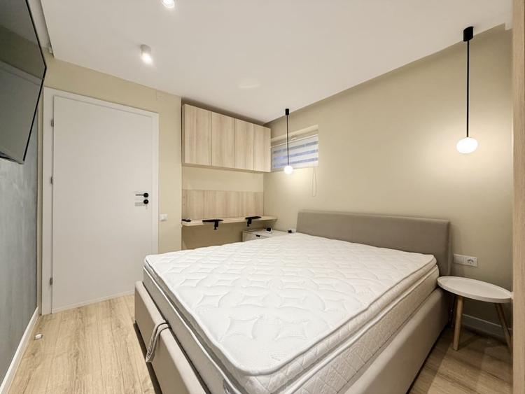 Apartament cu 2 camere semidecomandat, mobilat în Zorilor