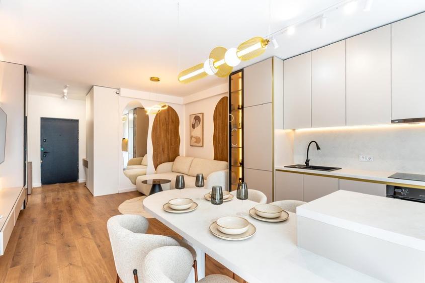 Apartament cu 2 camere semidecomandat, mobilat în Florești