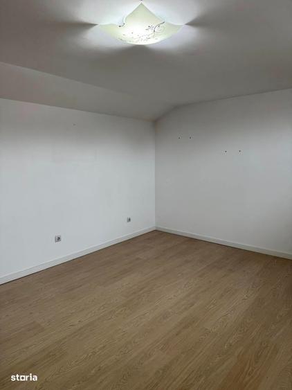 Casă cu 3 camere cu Teren 150 Mp în Roman