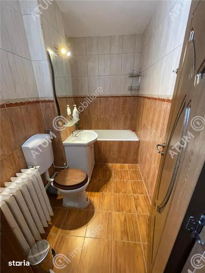 Apartament cu 2 camere decomandat, mobilat în Central