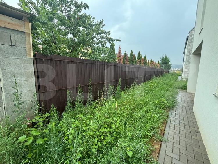Duplex cu 4 camere cu Canalizare în Florești