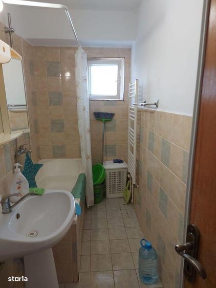 Apartament cu 3 camere decomandat, mobilat în Astra