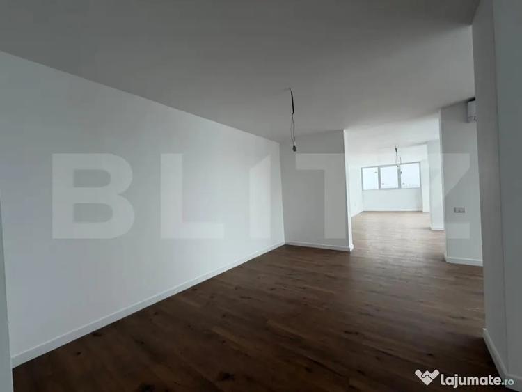Apartament cu 4 camere semidecomandat în Torontalului