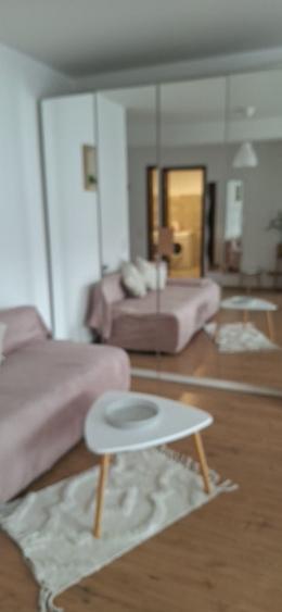 Apartament cu 2 camere semidecomandat în Florești