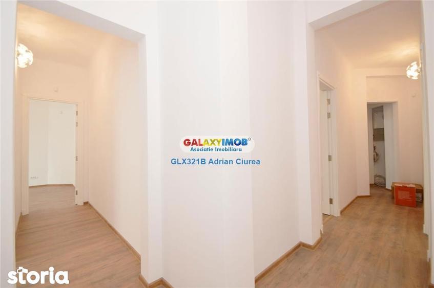 Apartament cu 5 camere în Romană