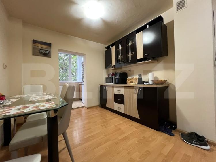 Apartament cu 3 camere decomandat, mobilat în Calea Aradului