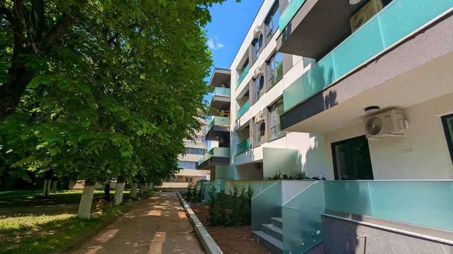 Apartament cu 2 camere decomandat în Eroii Revoluției