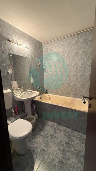 Apartament cu 3 camere decomandat în Calea Călărașilor