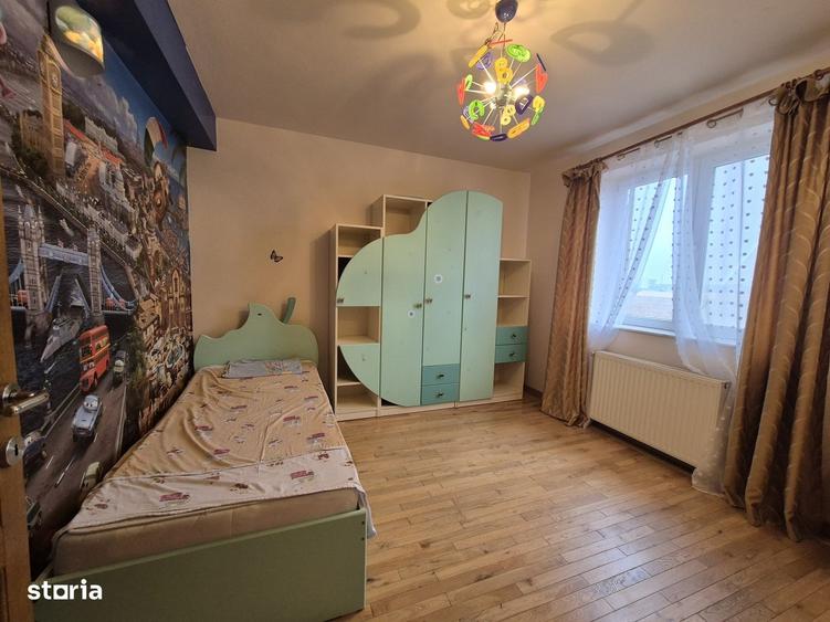 Casă cu 4 camere în Roua
