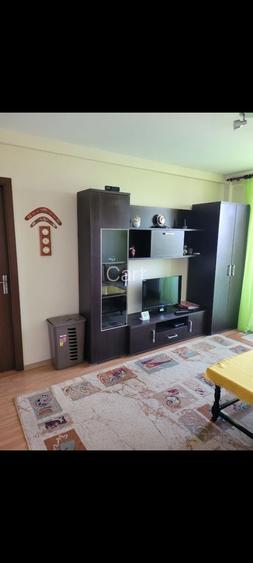 Apartament de inchiriat.