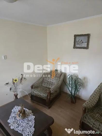 Casă cu 3 camere cu Teren 2614 Mp în Trăisteni