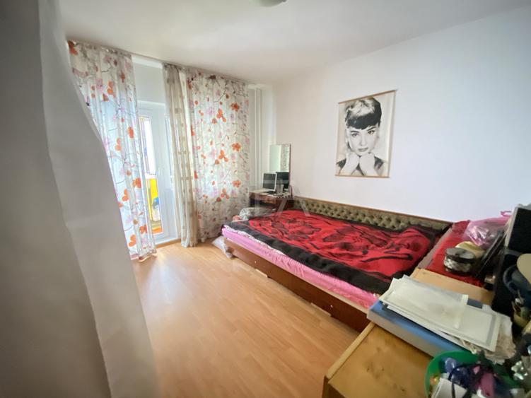Apartament cu 4 camere decomandat, mobilat în 13 Septembrie