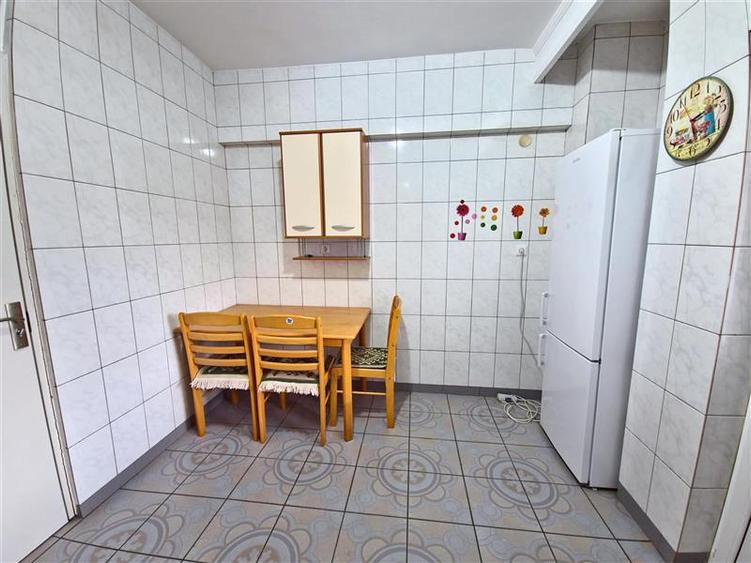 Apartament cu 3 camere decomandat, mobilat în 1 Mai
