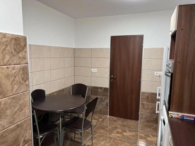 Apartament cu 3 camere în Gorjului