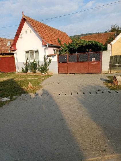 Casă cu 2 camere în Dos