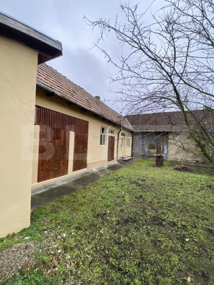 Casă cu 3 camere cu Teren 40000 Mp în Crasna