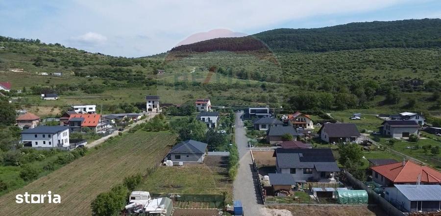 Teren de 700 mp, în Baciu