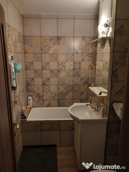 Garsonieră decomandată în Central