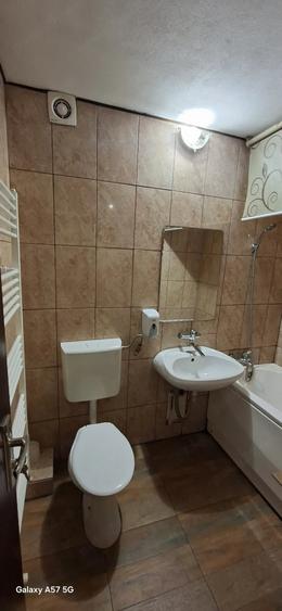 Garsonieră decomandată în Central