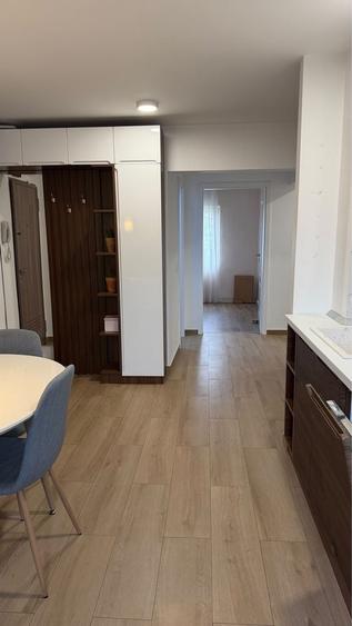 Apartament cu 3 camere decomandat, mobilat în Lipovei
