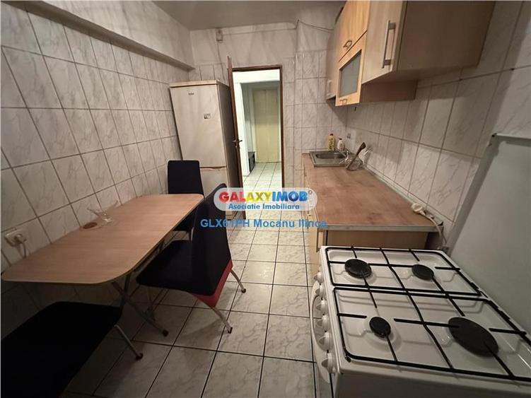 Apartament cu 2 camere decomandat, mobilat în Republicii