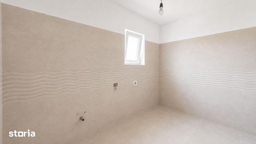 Casă cu 4 camere cu Teren 528 Mp în Sânmihaiu Român