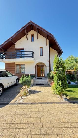 Casă individuală cu 4 camere cu Piscina în Exterior Vest