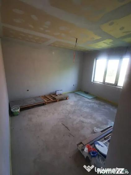 Casă cu 4 camere cu Teren 515 Mp în Braniștea