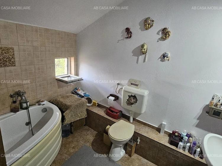 Casă cu 2 camere cu Teren 294 Mp în Lipovei