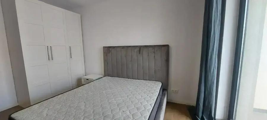 Apartament cu 3 camere decomandat, mobilat în Pipera