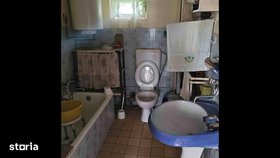 Casă cu 6 camere cu Teren 765 Mp în Central