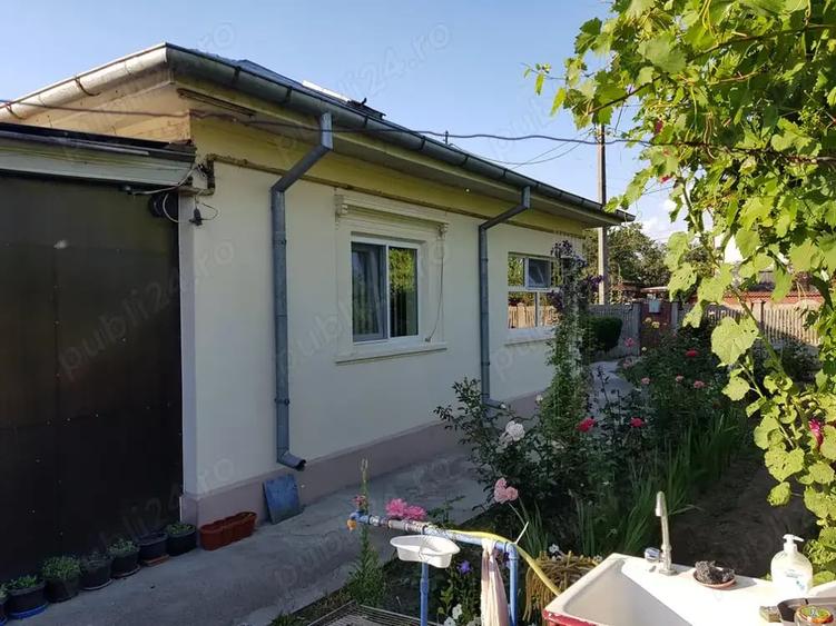 Casă cu 3 camere cu Teren 1845 Mp în Central
