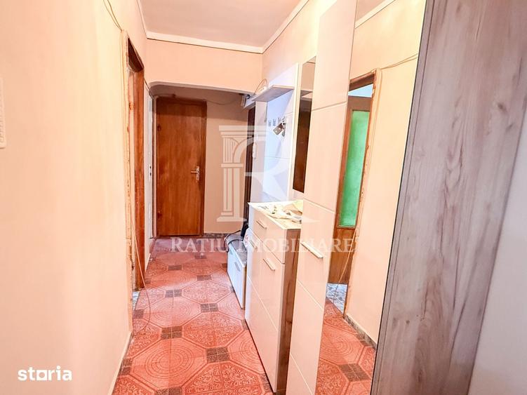 Apartament cu 3 camere decomandat în Iosia