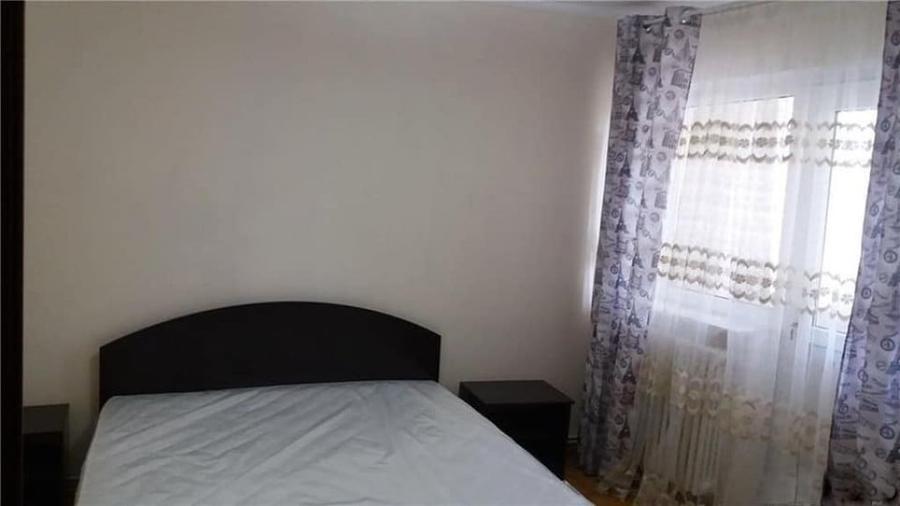 Apartament cu 2 camere decomandat în Hala Centrală