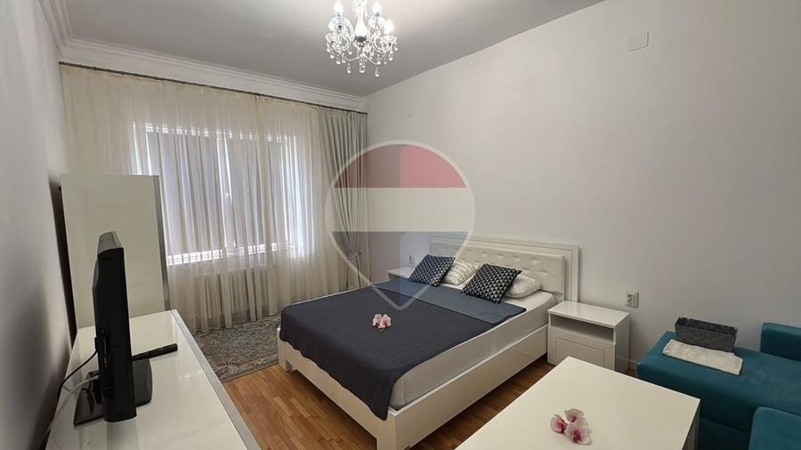 Apartament cu 2 camere decomandat, mobilat în Ultracentral