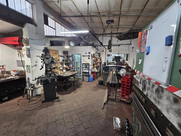 Spațiu comercial, de 245 mp, în Dămăroaia