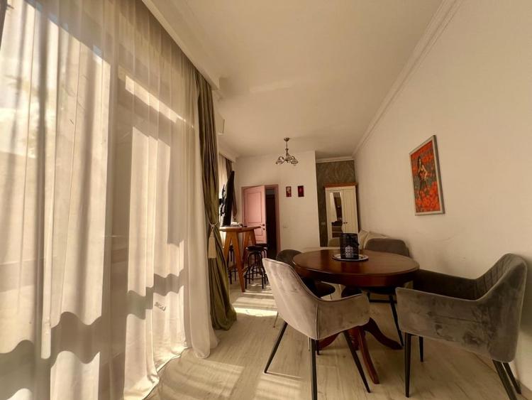 Apartament cu 2 camere decomandat, mobilat în P-ța Ovidiu