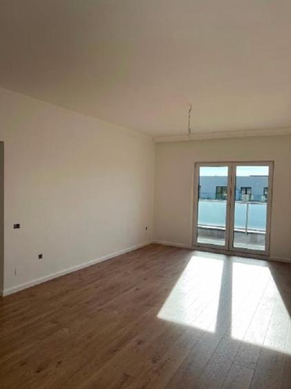 Apartament cu 3 camere decomandat în Torontalului