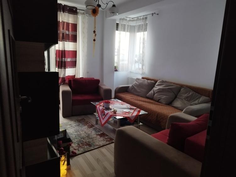 Apartament decomandat în Drumul Taberei