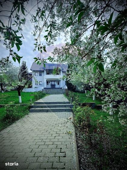 Casă cu 4 camere cu Teren 700 Mp în Bucium