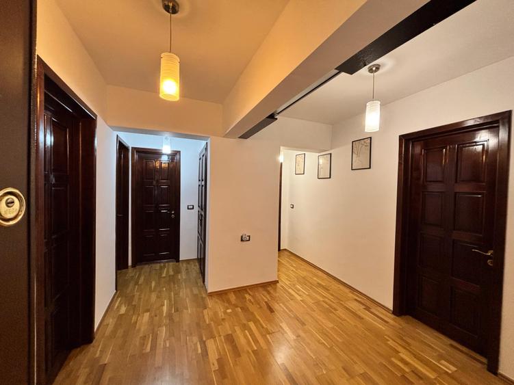 Apartament cu 3 camere decomandat în Cartierul Traian